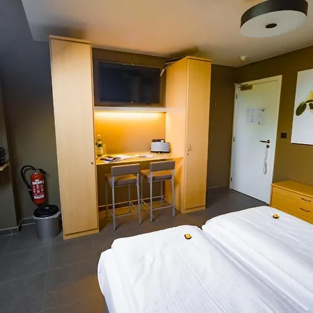 Su'ro Bed & Breakfast 4*